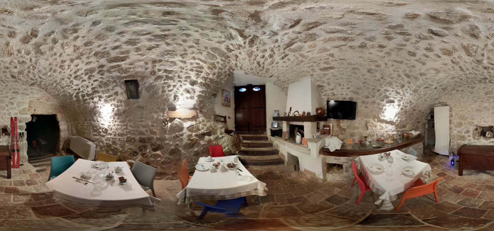 Le Pagliare del Gran Sasso – Taverna Photosphere